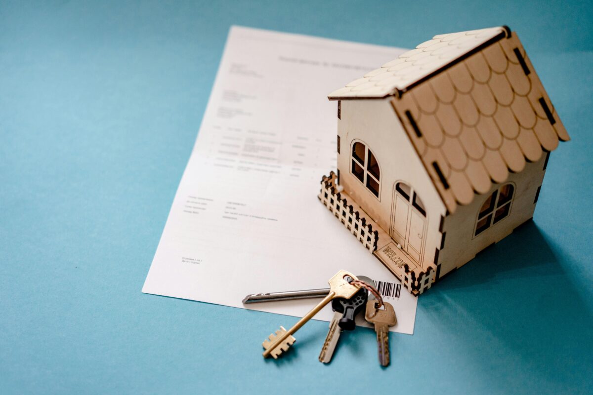 What should a buyer and buyer’s agent do when purchasing an REO property?